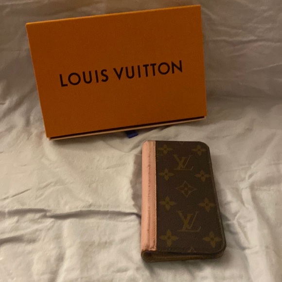 🎉🎉Genuine Louis Vuitton XR phone case **Authentic leather**🎉🎉 - Picture 2 of 7
